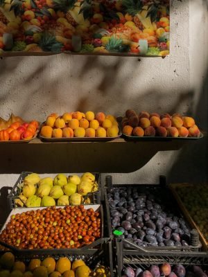 frout and vegetables on the market